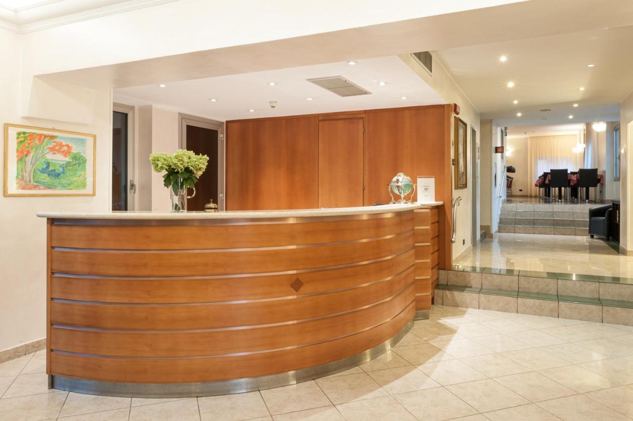 Augustus Hotel 비엘라 외부 사진